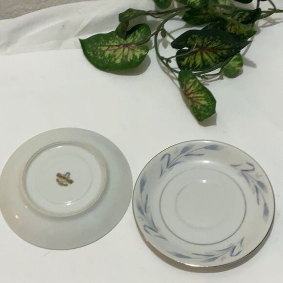 Vintage Harmony House PLATINUM GARLAND Fine China Saucers Set of 2 K1 - Picture 1 of 6